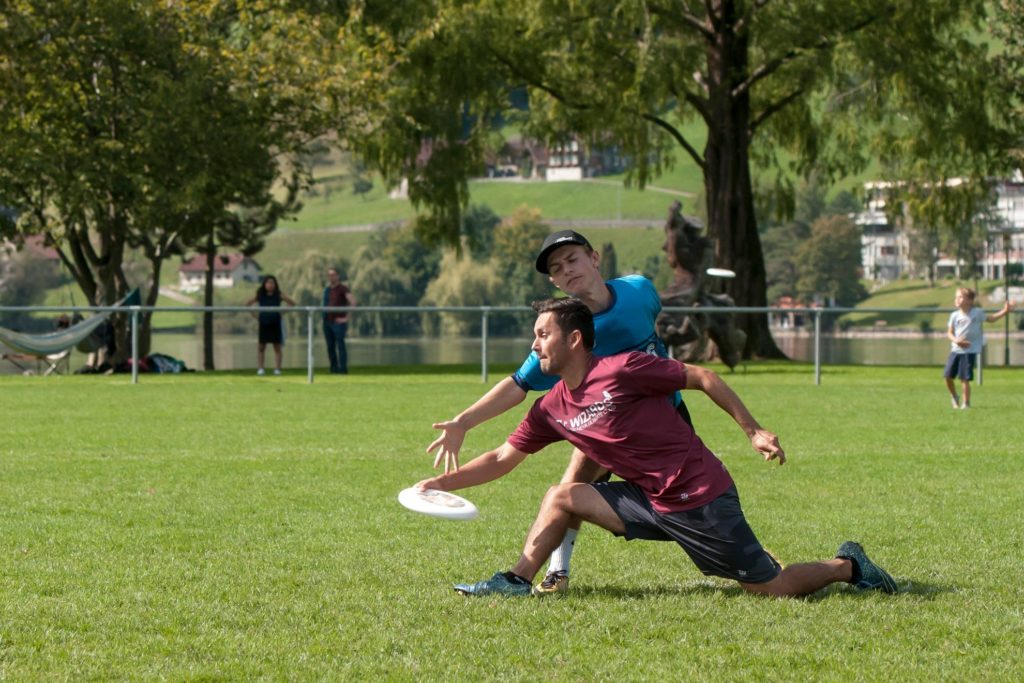 Ultimate frisbee». Peu de participants